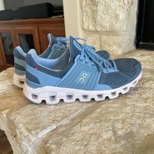 Cloudswift Running Shoe